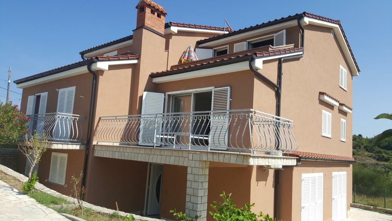 Apartments Mestrovic Lopar Exterior foto